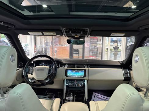 Used 2017 Land Rover Range Rover Supercharged AWD/4WD image 25