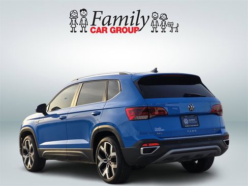 Used 2023 Volkswagen Taos SEL image 3