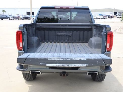 Used 2021 GMC Sierra 1500 AT4 w/ AT4 Premium Package AWD/4WD image 8