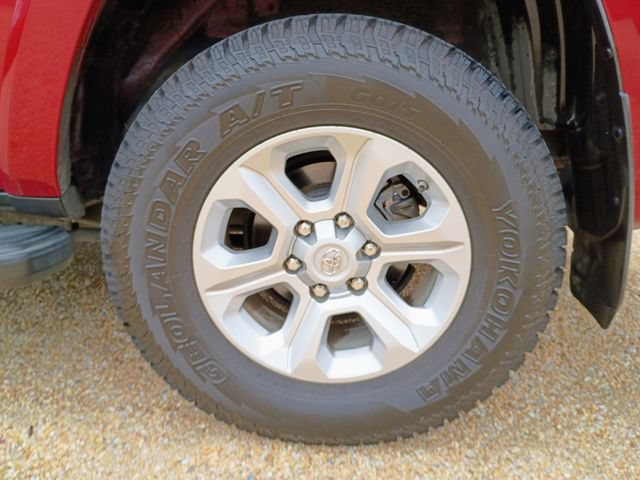 Used 2016 Toyota 4Runner SR5 RWD image 19