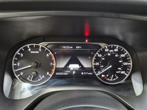 Used 2024 Nissan Rogue SV AWD/4WD image 18