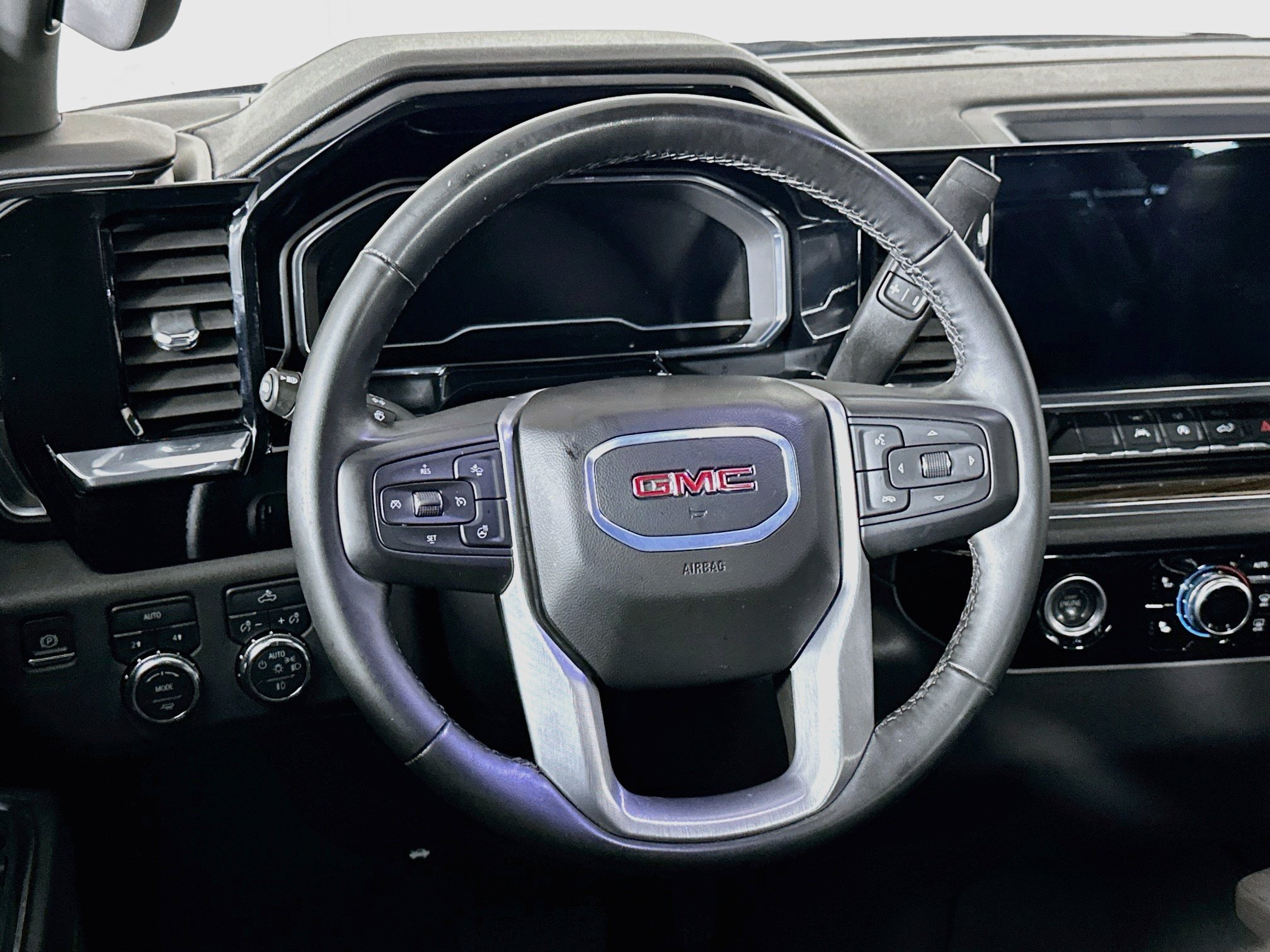 Used 2024 GMC Sierra 1500 Elevation AWD/4WD image 18