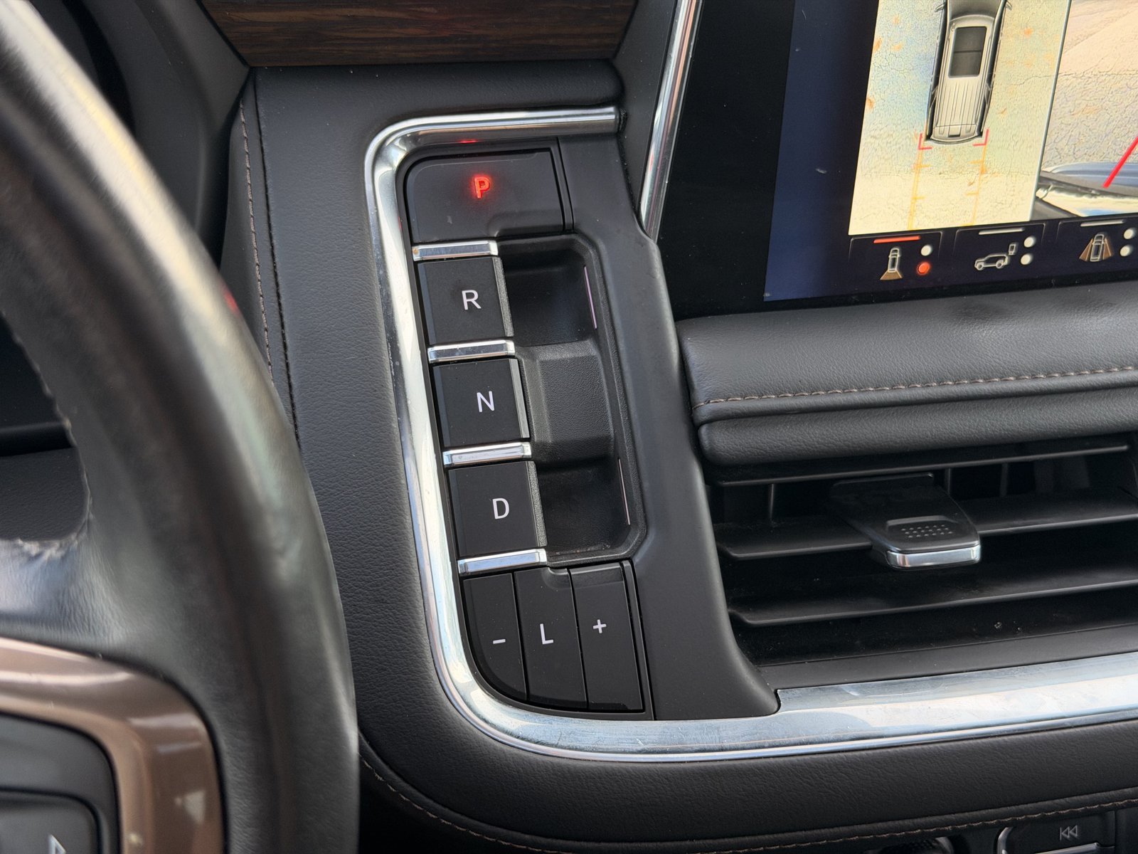 Used 2024 Chevrolet Tahoe High Country w/ Advanced Technology Package AWD/4WD image 26