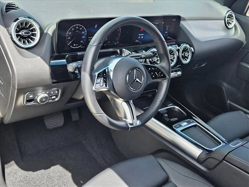 Used 2025 Mercedes-Benz GLA 250 image 10