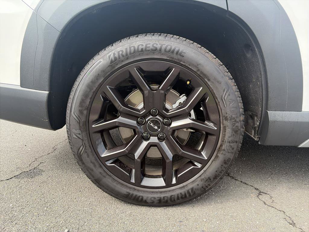 Certified 2025 Honda Pilot Touring image 28