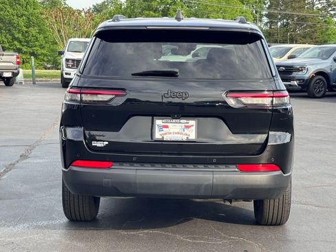 Used 2024 Jeep Grand Cherokee L Laredo image 18