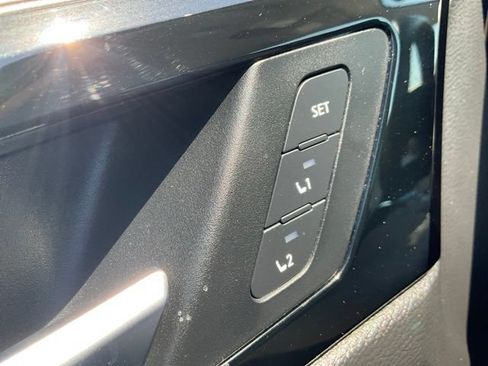 Used 2024 Mitsubishi Outlander SEL AWD/4WD image 6