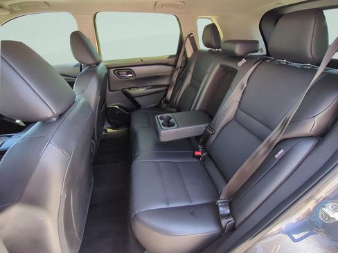 Certified 2025 Nissan Rogue SV w/ SV Premium Package image 21