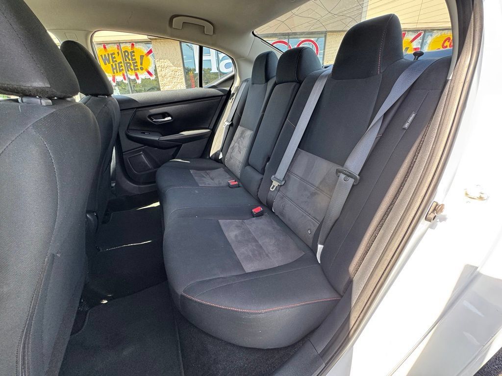 Used 2024 Nissan Sentra SR FWD image 11