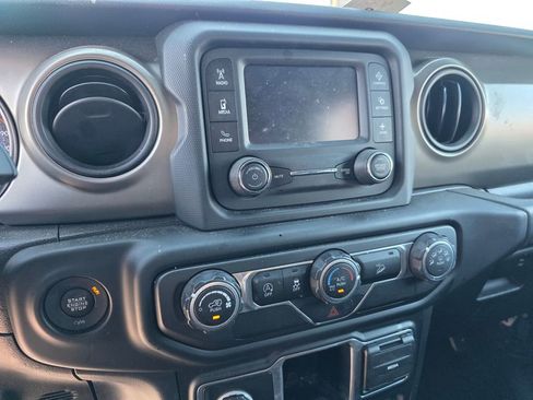 Used 2018 Jeep Wrangler Unlimited Sport AWD/4WD image 20