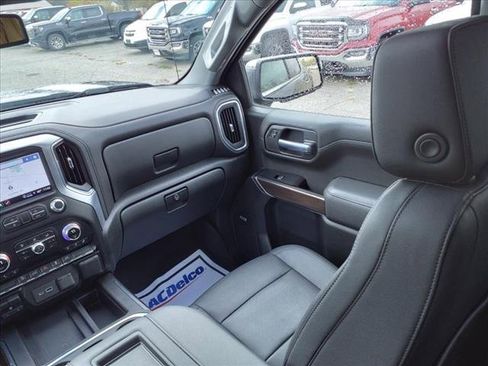 Used 2022 GMC Sierra 1500 SLT w/ SLT Convenience Package image 16
