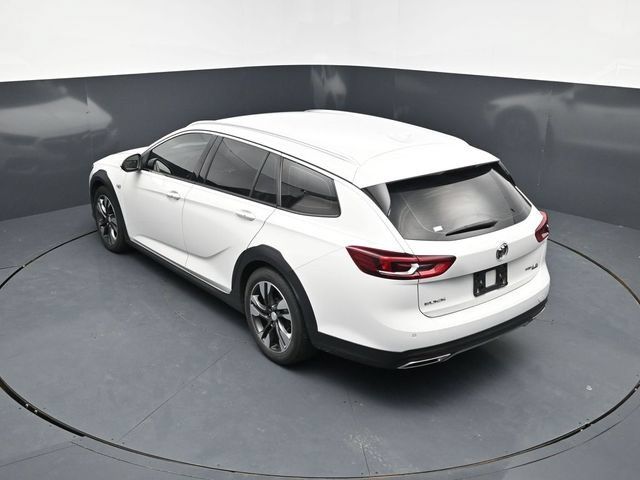 Used 2018 Buick Regal Essence w/ Driver Confidence Package #1 AWD/4WD image 32