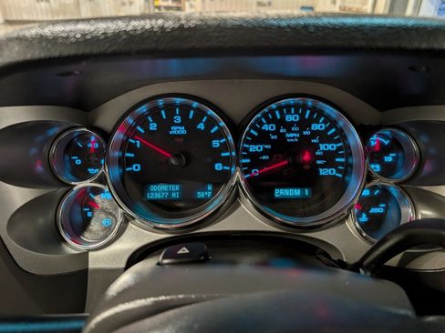 Used 2011 GMC Sierra 2500 SLE w/ SLE Preferred Package image 16