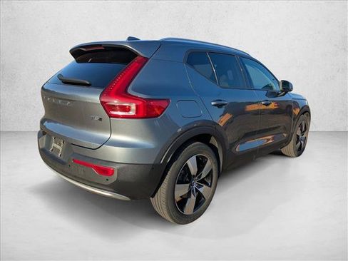 Used 2019 Volvo XC40 T5 Momentum AWD/4WD image 5