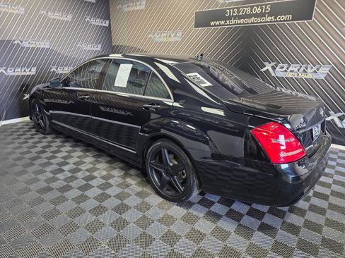 Used 2010 Mercedes-Benz S 550 4MATIC image 9