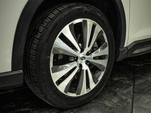 Used 2019 Subaru Ascent Touring AWD/4WD image 3