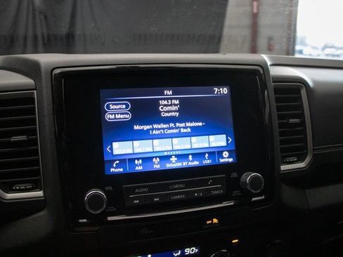 Used 2024 Nissan Frontier SV w/ SV Convenience Package image 32