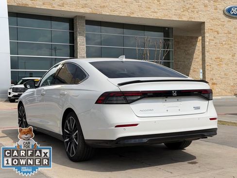 Used 2024 Honda Accord Touring image 9