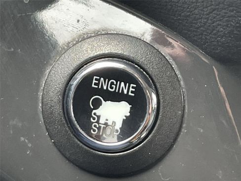 Used 2014 Ford Escape Titanium w/ Equipment Group 401A AWD/4WD image 20