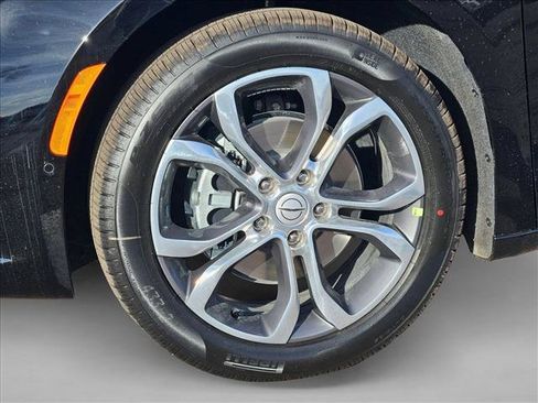 New 2026 Chrysler Pacifica Pinnacle FWD image 10