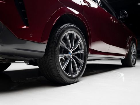 Used 2025 BMW X6 xDrive40i w/ Premium Package image 77