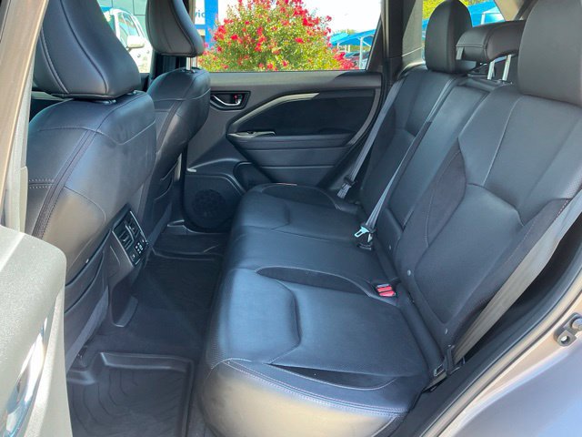 Used 2025 Subaru Forester Touring AWD/4WD image 9