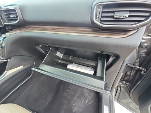 Used 2023 Ford Explorer Limited w/ Hybrid Equipment Group 310A image 18