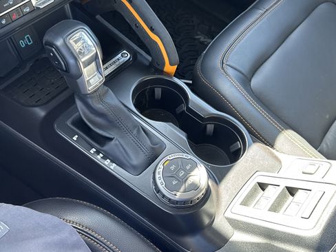 Used 2024 Ford Bronco Badlands image 21