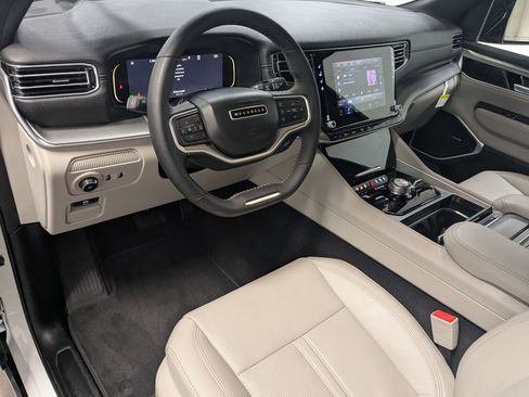 New 2025 Jeep Wagoneer Series II w/ Convenience Group I image 10