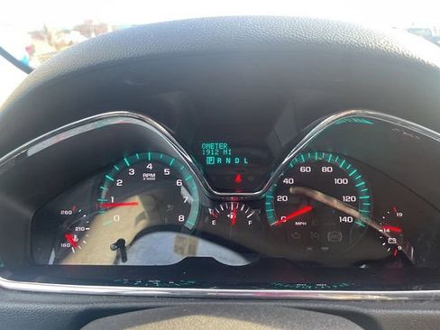 Used 2016 Chevrolet Traverse LT w/ Style and Technology Package image 8