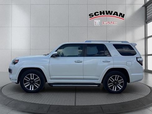Used 2019 Toyota 4Runner Limited w/ Convenience Package AWD/4WD image 7