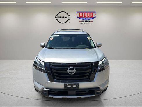 Used 2023 Nissan Pathfinder SL w/ SL Premium Package AWD/4WD image 6