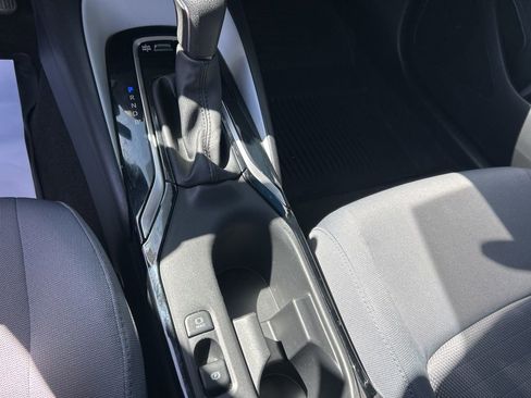 Used 2024 Toyota Corolla SE w/ SE Premium Package image 11