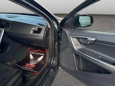 Used 2014 Volvo S60 T5 AWD/4WD image 19