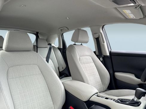 Certified 2023 Honda HR-V LX image 31