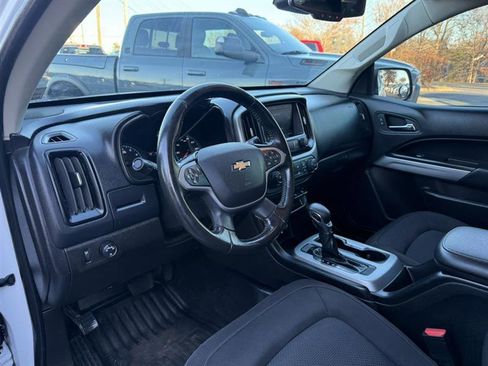 Used 2022 Chevrolet Colorado LT w/ Fleet Safety Package image 21