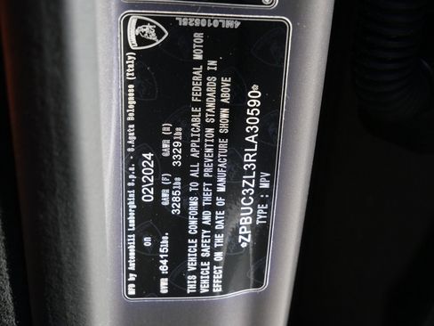 Used 2024 Lamborghini Urus Performante image 37