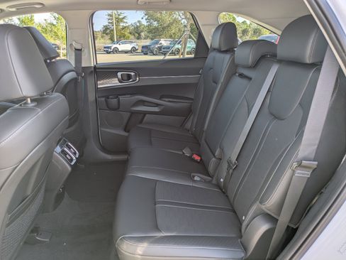 New 2026 Kia Sorento S w/ S Panoramic Sunroof Package FWD image 15