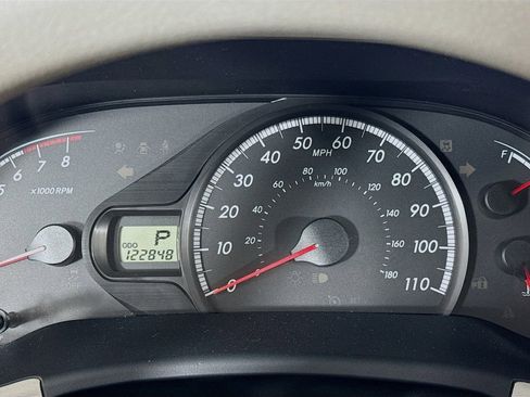Used 2011 Toyota Sienna LE w/ Towing Pkg FWD image 15