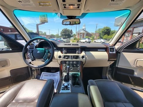 Used 2010 Land Rover Range Rover HSE AWD/4WD image 14