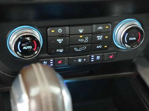 Certified 2019 Ford F150 Limited w/ Trailer Tow Package image 15