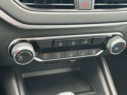 Used 2023 Nissan Altima 2.5 S FWD image 22