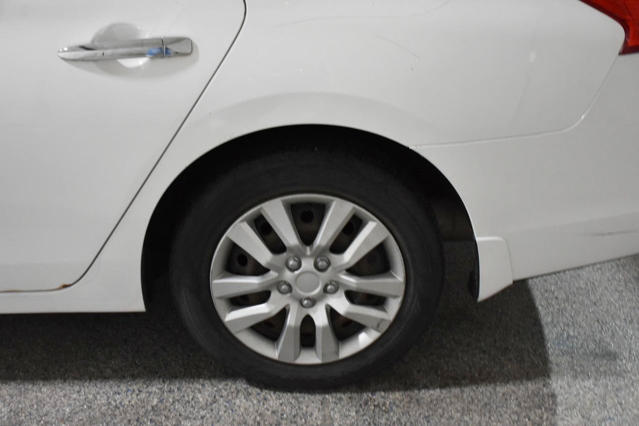 Used 2017 Nissan Sentra S FWD image 27