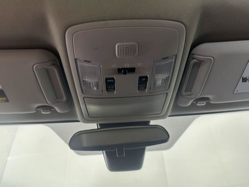 Used 2018 Toyota RAV4 XLE AWD/4WD image 37