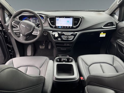 New 2026 Chrysler Pacifica Select image 10