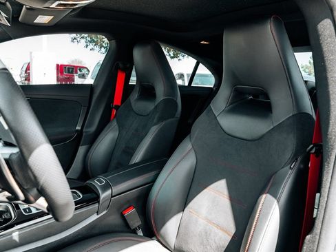 Used 2025 Mercedes-Benz CLA 35 AMG 4MATIC image 23