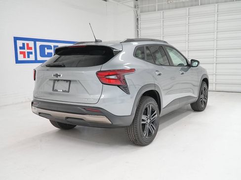 New 2026 Chevrolet Trax ACTIV w/ Driver Confidence Package FWD image 5