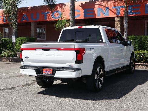 Used 2022 Ford F150 Lightning Platinum AWD/4WD image 9