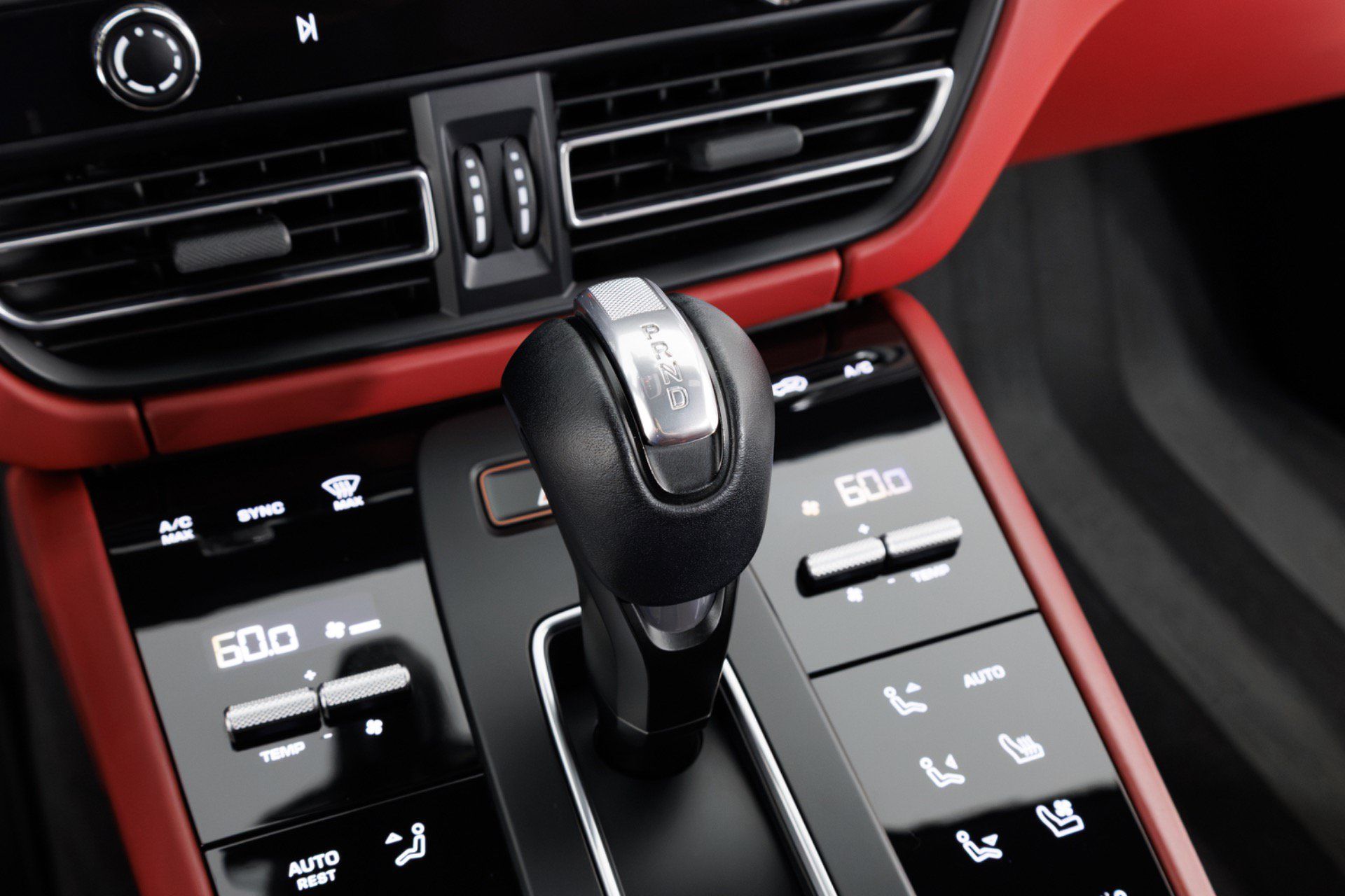 Used 2022 Porsche Macan GTS AWD/4WD image 28
