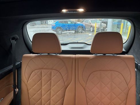 Used 2023 BMW X7 xDrive40i w/ M Sport Package image 15